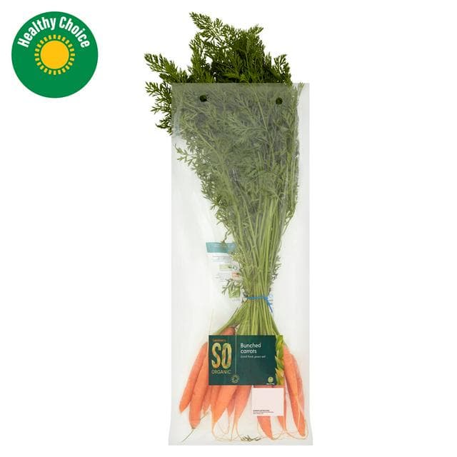 Sainsbury's Bunched Carrots, SO Organic 400g - gallery image 1