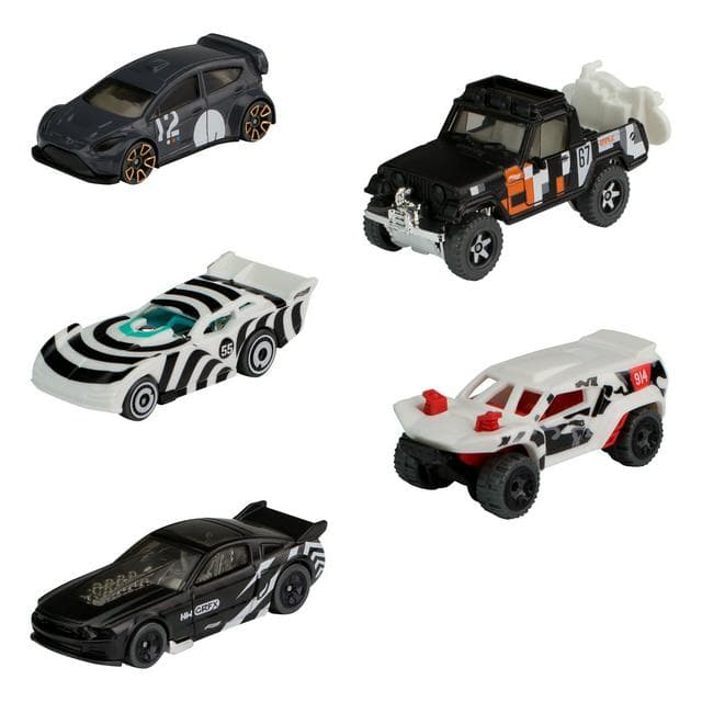 Hot Wheels Pack of 5 Diecast Cars Assortment - gallery image 2