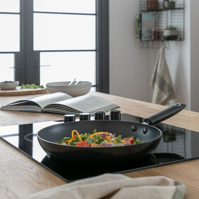 Habitat 30cm Aluminium Frying Pan - Black - gallery image 2