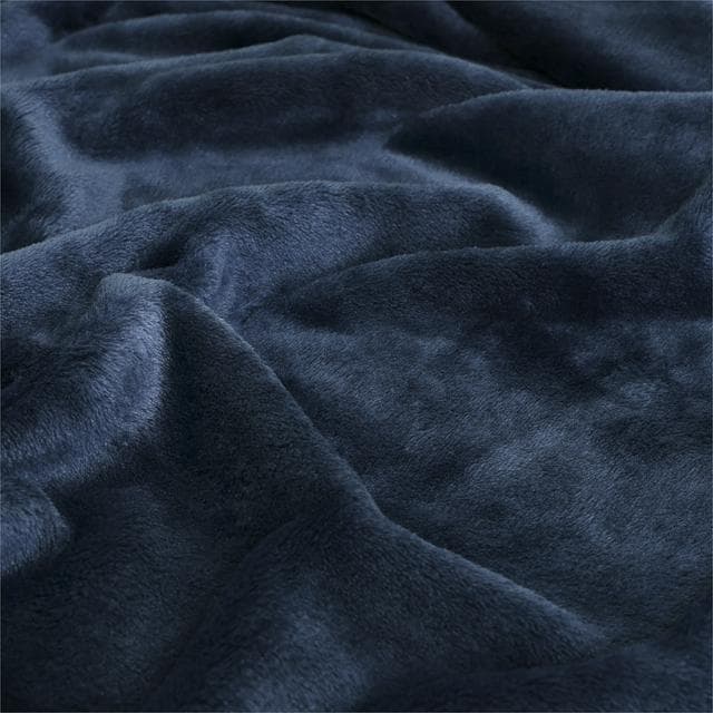 Sainsbury's Home Fleece Throw - Navy - 125X150cm - gallery image 5