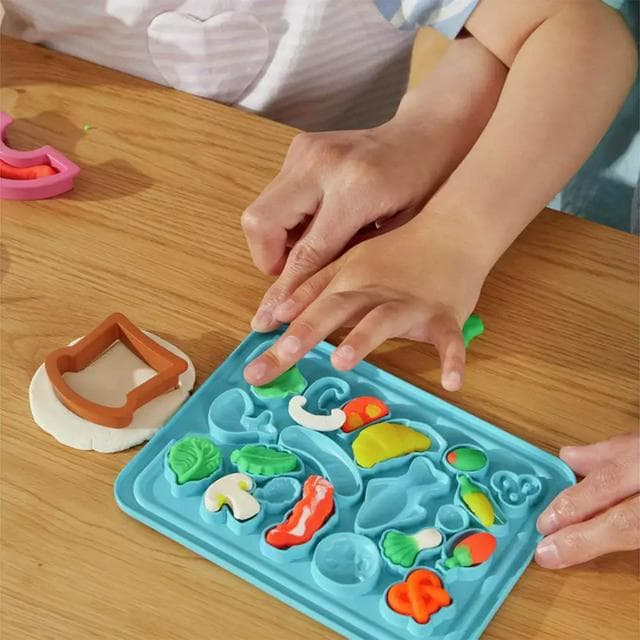 Play-Doh Little Chef Starter Set - gallery image 4