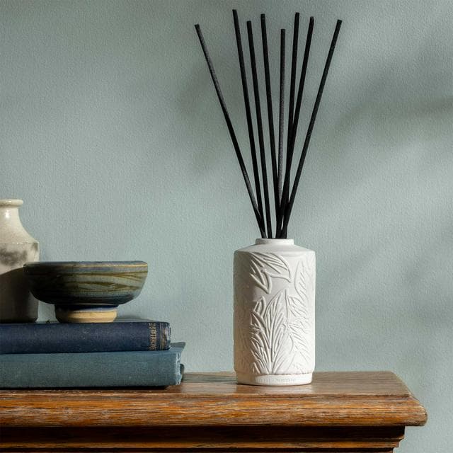 Habitat x Morris & Co. Willow & Cedarwood 90ml Diffuser - gallery image 2