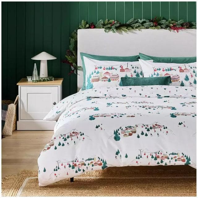 Sainsbury's Home Christmas Ski Scene Bedding Set - White - gallery image 1