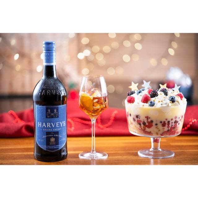 Harvey's Bristol Cream Sherry 1L - gallery image 3