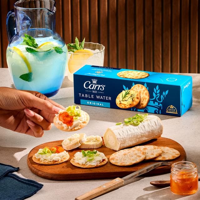 Carr's Table Water Crackers 125g - gallery image 2