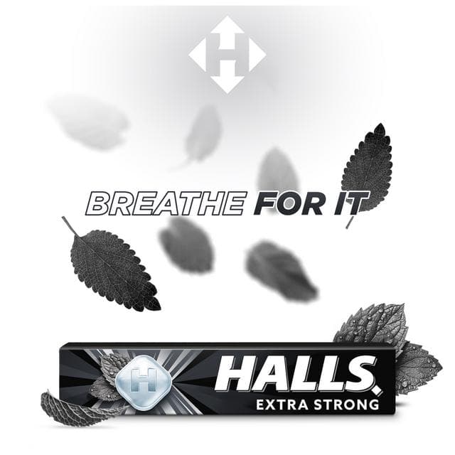 Halls 33.5g Extra Strong Lozenges Roll - gallery image 2