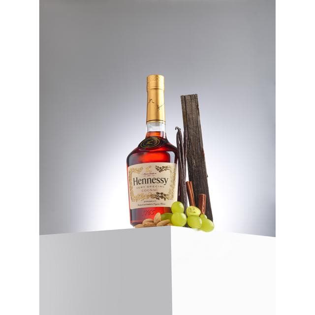 Hennessy VS Cognac 70cl - gallery image 4