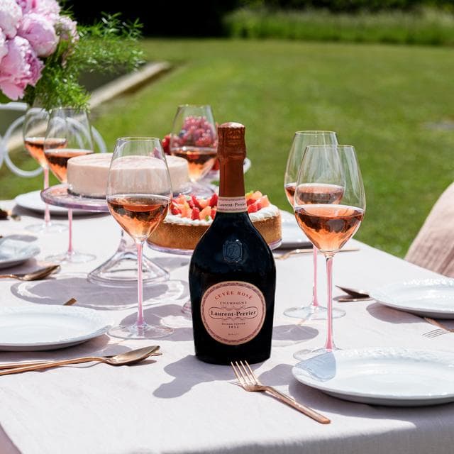 Laurent-Perrier Cuvée Rosé Champagne 75cl - gallery image 3