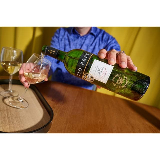 Gonzalez Byass Tio Pepe Fino Sherry 75cl - gallery image 3