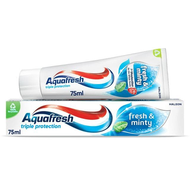 Aquafresh Fresh & Minty Toothpaste 75ml - gallery image 1