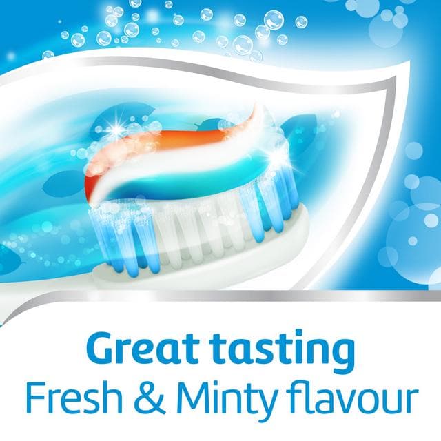 Aquafresh Fresh & Minty Toothpaste 75ml - gallery image 4