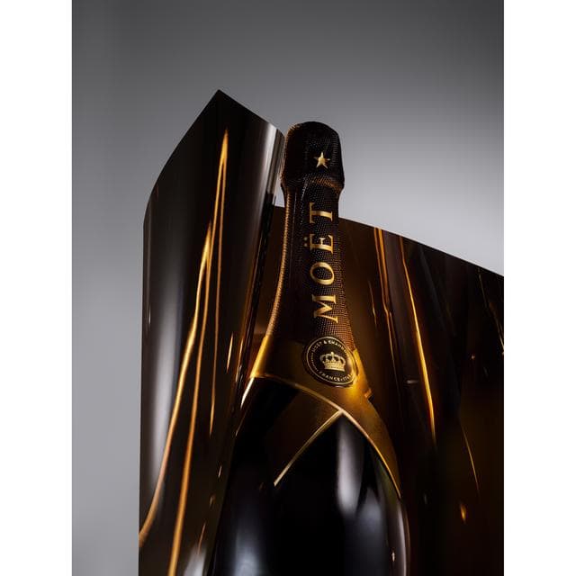 Moët & Chandon Grand Vintage Champagne 75cl - gallery image 3