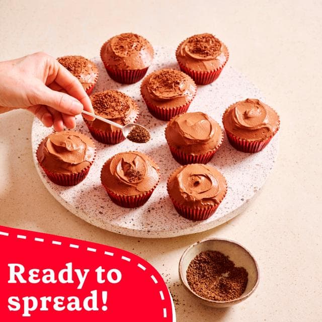 Betty Crocker Chocolate Fudge Icing 400g - gallery image 2