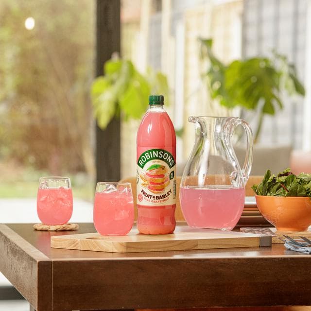 Robinsons Fruit & Barley Pink Grapefruit Squash 1L - gallery image 2