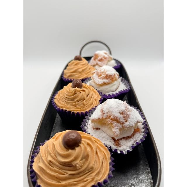 Emma's Country Cakes Medley Cupcakes x6 - gallery image 3