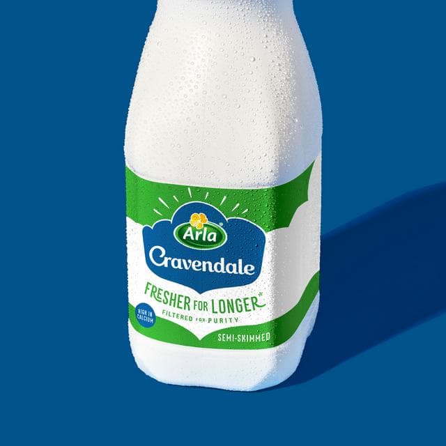 Cravendale Filtered Fresh Semi Skimmed Milk Fresher for Longer 1L - gallery image 4