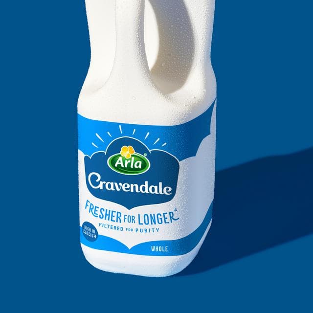 Cravendale Filtered Fresh Whole Milk 2L Fresher for Longer - gallery image 4