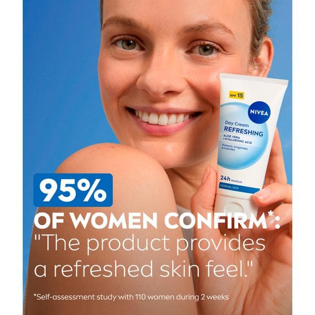 Nivea Refreshing Day Cream Moisturiser SPF15 for Normal Skin 50ml - gallery image 5