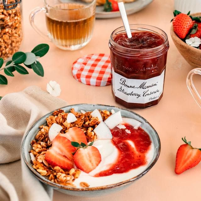 Bonne Maman Strawberry Conserve 370g - gallery image 4