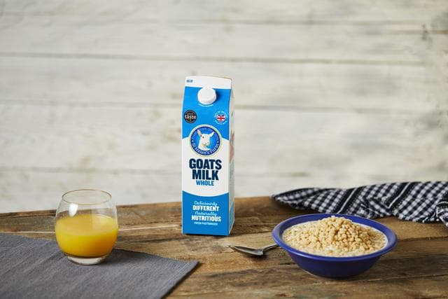 St Helen's Farm Whole Goats Milk 1L - gallery image 2