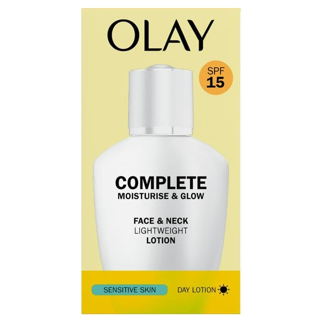 Olay Complete Lightweight 3in1 SPF 15 Moisturiser Day Fluid For Sensitive Skin 100ml - gallery image 1
