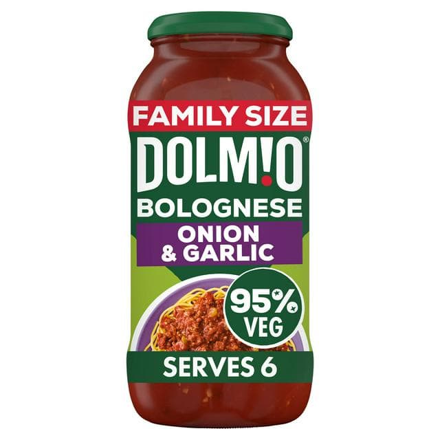 Dolmio Bolognese Onion and Garlic Pasta Sauce 675g - gallery image 1