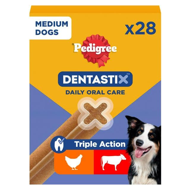 Pedigree Dentastix Daily Adult Medium Dog Treats Dental Sticks x28 720g - gallery image 1