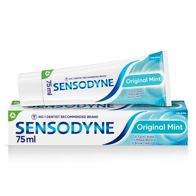 Sensodyne Daily Care Original Sensitive Teeth Toothpaste 75ml - gallery image 1