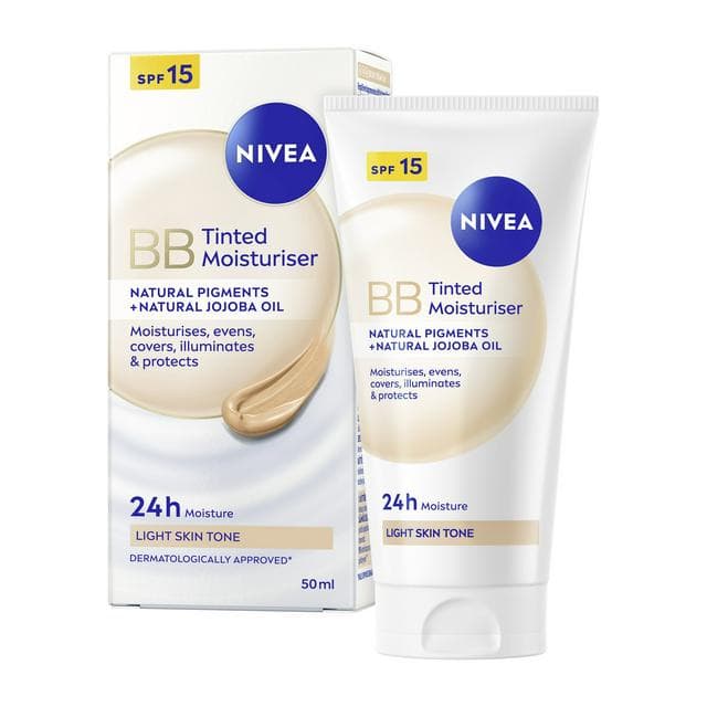 Nivea Tinted Day Cream Moisturiser for Light Skin Tone SPF15 50ml - gallery image 1