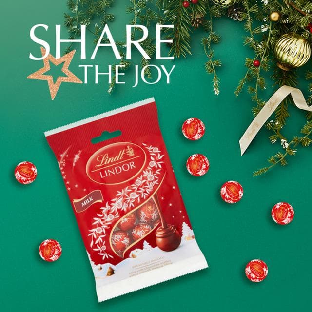 Lindt Lindor 80g Christmas Milk Chocolate Mini Truffles Bag - gallery image 4