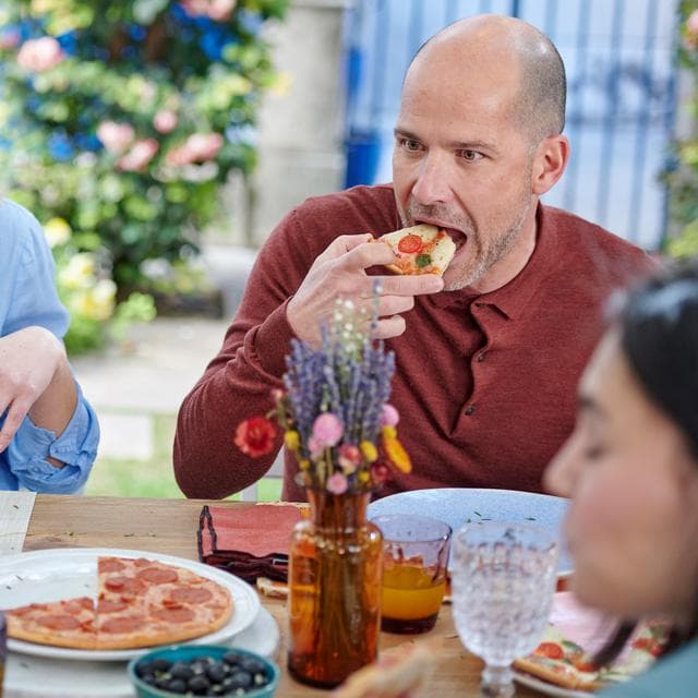 Dr. Oetker Ristorante Pepperoni-Salame Pizza 320g - gallery image 5