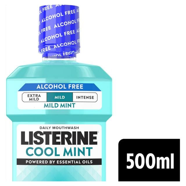 Listerine Essentials Milder Taste Cool Mint Mouthwash 500ml - gallery image 1
