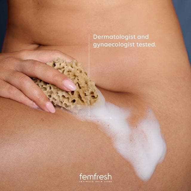 Femfresh Silvercare Deodorising Wash 250ml - gallery image 3