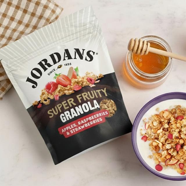 Jordans Super Fruity Granola Breakfast Cereal 500g - gallery image 4