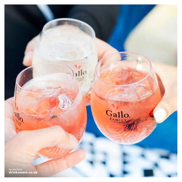 Gallo Family Vineyards Pink Moscato Rose Wine 75cl - gallery image 2