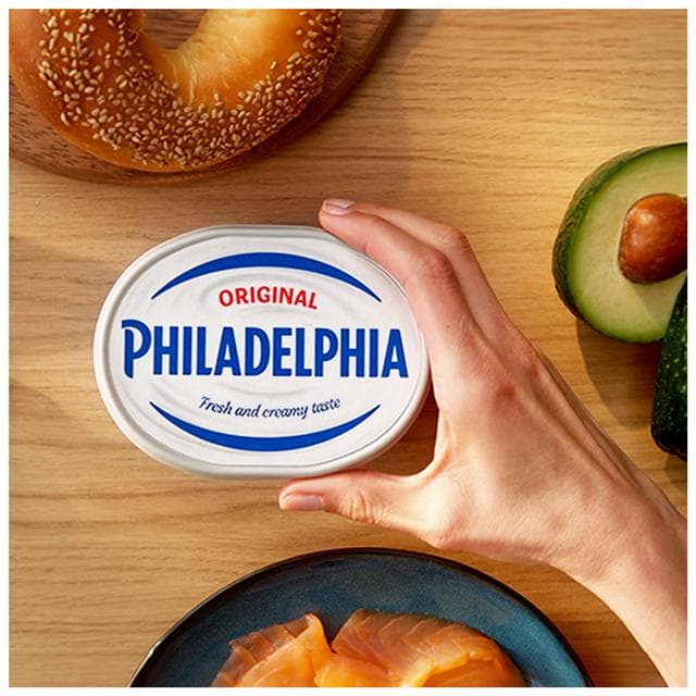 Philadelphia Original Soft Cream Cheese 165g - gallery image 2