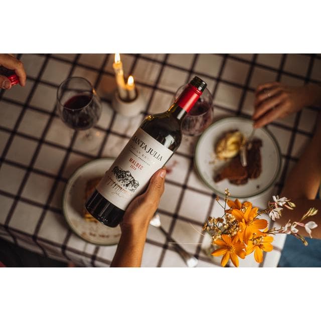 Santa Julia Malbec Red Wine 75cl - gallery image 2