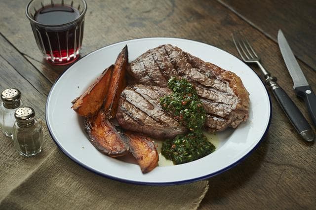 Sainsbury's British or Irish 21 Day Matured Rump Steak 225g - gallery image 3