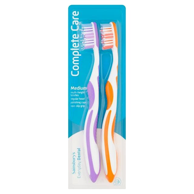 Sainsbury's Complete Care Medium Toothbrush x2 - gallery image 1