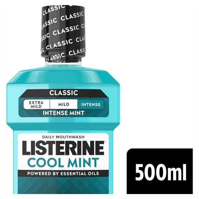 Listerine Essentials Cool Mint Mouthwash 500ml - gallery image 1
