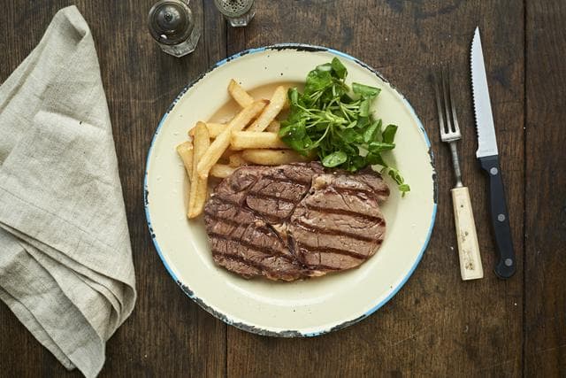Sainsbury's 30 Days Matured British Beef Ribeye Steak, So Organic 225g - gallery image 3
