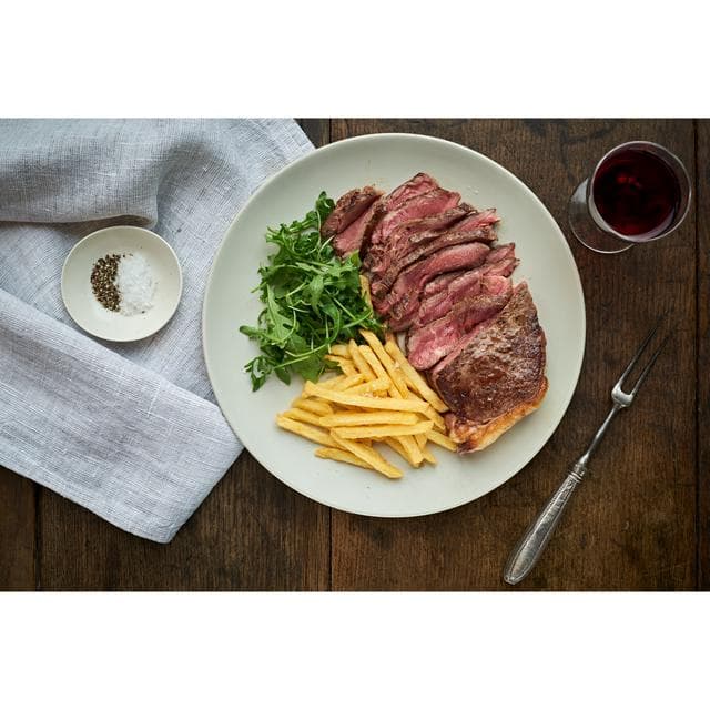 Sainsbury's British or Irish 21 Day Matured Thin Cut Sirloin Steak 155g - gallery image 3