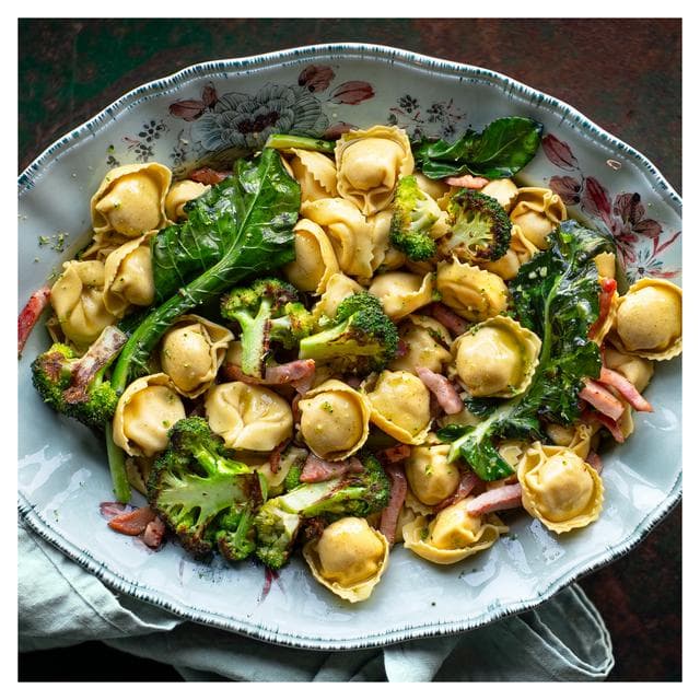 La Famiglia Rana Prosciutto Cotto & Mozzarella Fresh Tortelloni 250g - gallery image 2