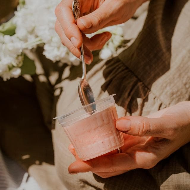 Bonne Maman Strawberry Mousse Dessert 2x70g - gallery image 3
