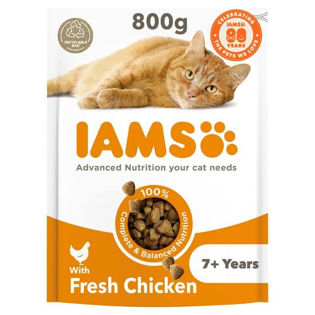 IAMS with Fresh Chicken 7+Years Dry Cat Food 800g - gallery image 1