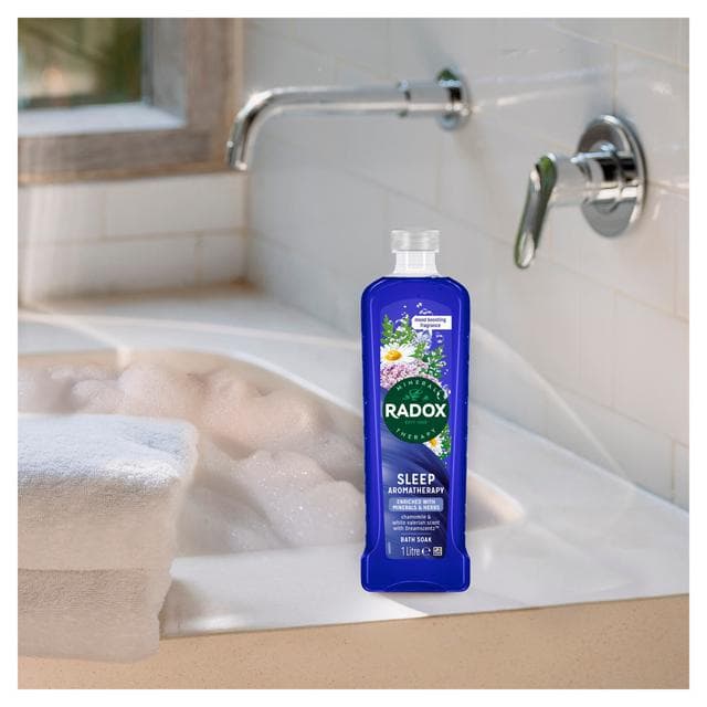 Radox Sleep Aromatherapy Bath Soak Bubble Bath 1L - gallery image 4
