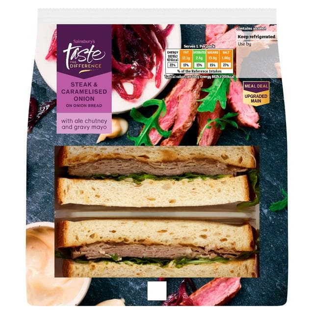 Sainsbury's Steak & Caramelised Red Onion with Gravy Mayo on Onion Bread Sandwich, Taste the Difference - gallery image 1
