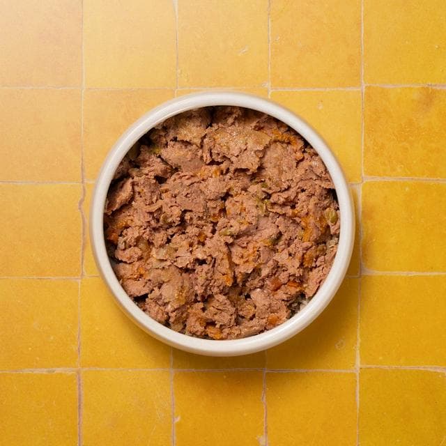 Pooch & Mutt Chicken, Pumpkin & Pea Complete Wet Dog Food 375g - gallery image 2