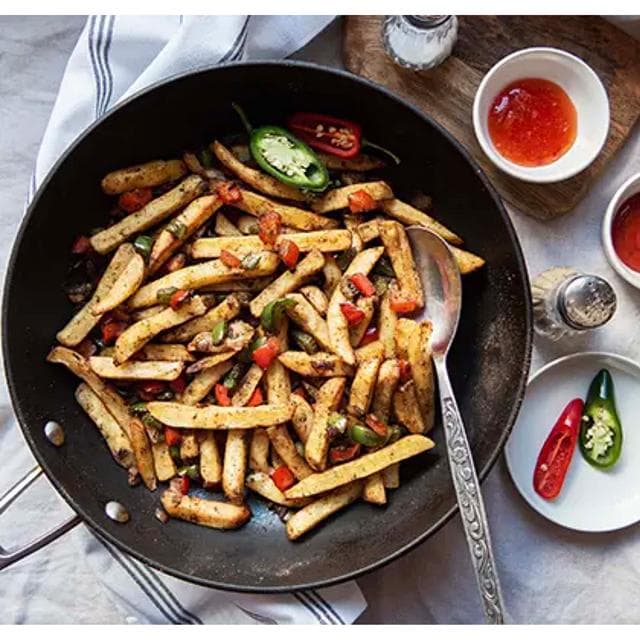 Mccain Naked Oven Chips Straight 900g - gallery image 2