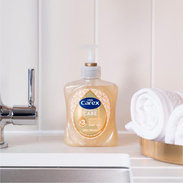 Carex 500ml Advanced Shea Butter Antibacterial Hand Wash - gallery image 3